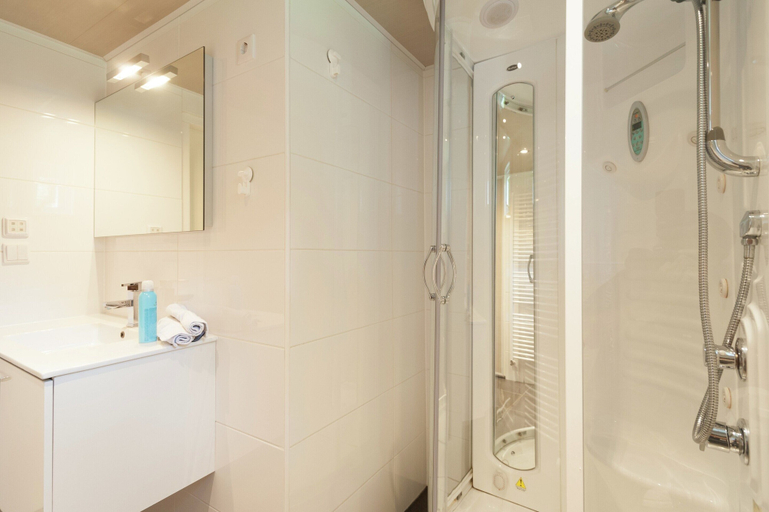 Others 3, Holiday Home in Egmond aan den Hoef With Sauna, Bergen