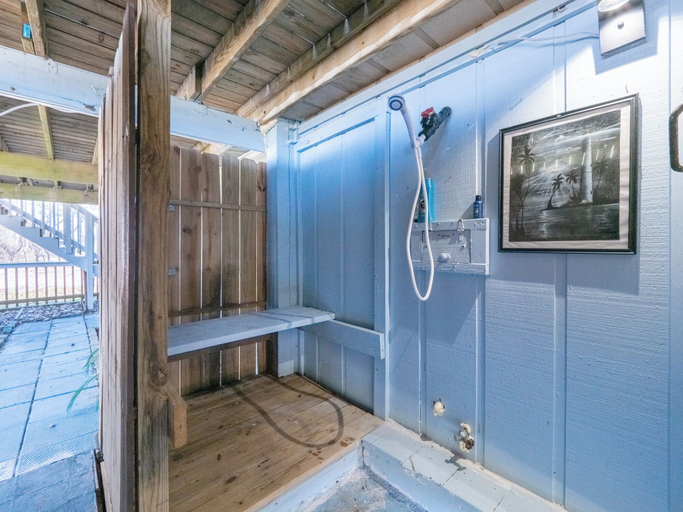 Bathroom 4, In Good Sands by Topsail Realty, Onslow