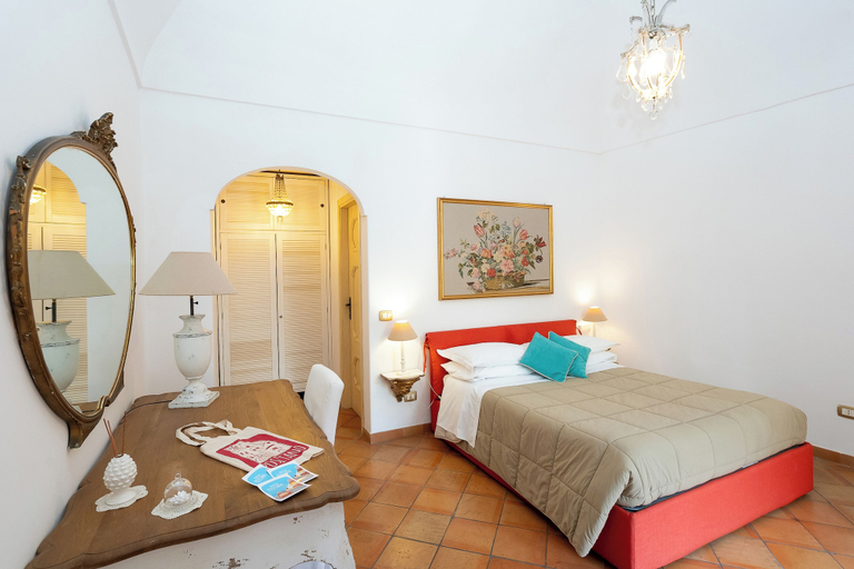 Room 4, YourHome - Casa Teodora, Salerno