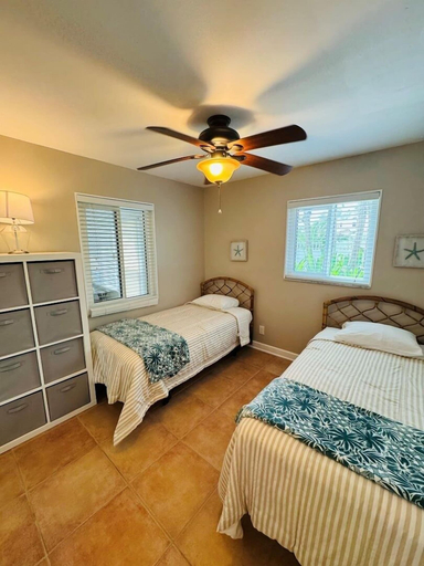 Room 4, 105a 12th Street South Back 2 Bedroom Apts by RedAwning, Manatee