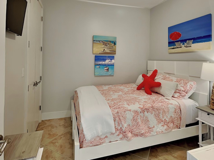 Bedroom, Low Tides by Ryson Vacation Rentals, Galveston