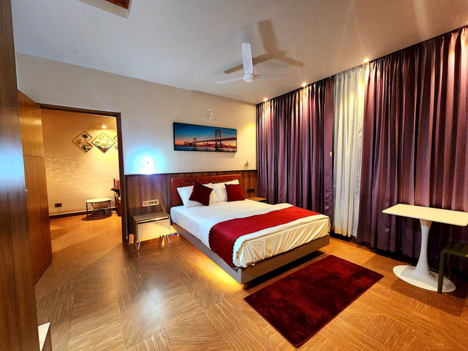 Room 5, J&G Royal Stay- A Boutique Hotel, Ernakulam