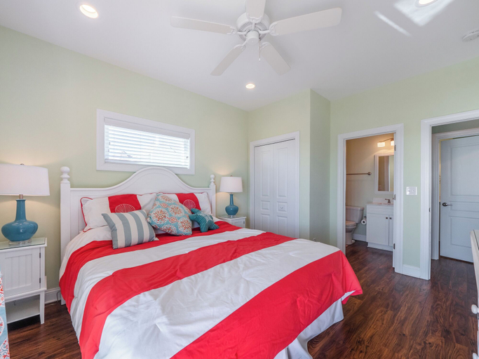 Bedroom 3, Sandy Feet by Topsail Realty