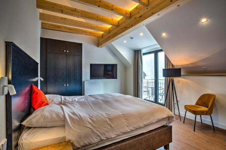 Bedroom 3, Hotel am Hafen, Cochem-Zell