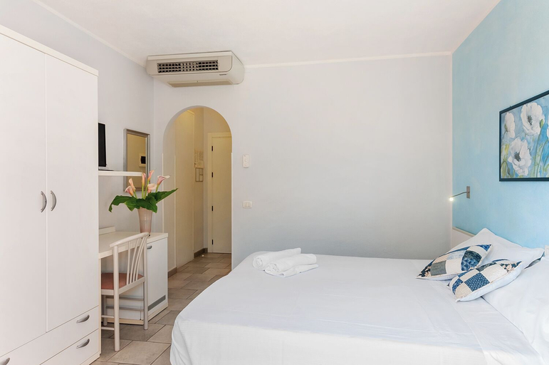 Bedroom 3, HOTEL DEI CORALLI, Livorno
