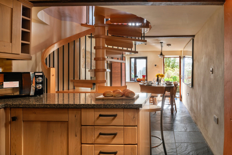 Private kitchen 2, 2 Bedroom Cottage in Llan Ffestiniog, No Deposit, Gwynedd