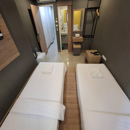 Room 5, Spacious Twin Escape Deluxe Comfort for Two, Ratchathewi