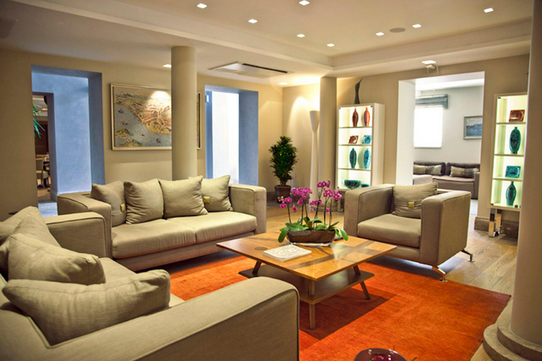 Public Area 3, Tomtom Suites, Beyoğlu