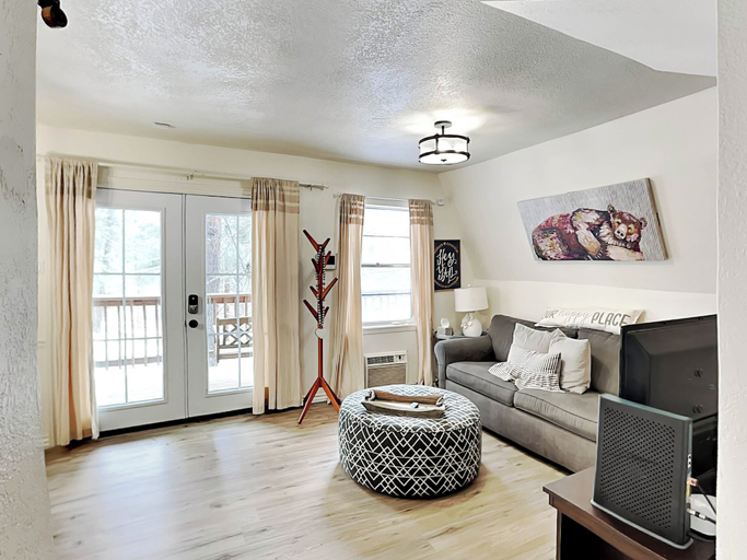 Others 1, Doc's Den by Ruidoso Vacation Rentals, Lincoln