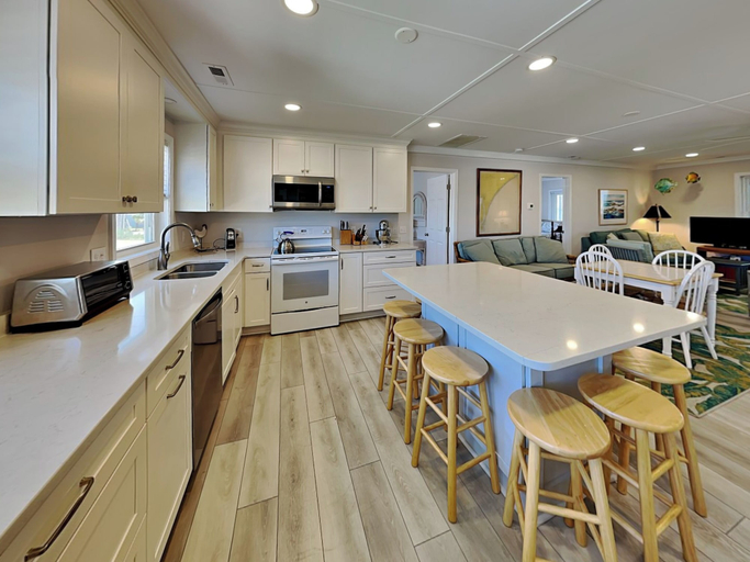 Others 5, Lindy-B by Topsail Realty, Pender
