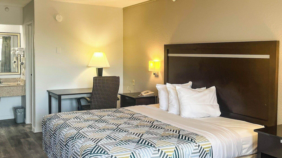 Room 4, Studio 6 Suites Dallas. TX - Loop 12 West, Dallas