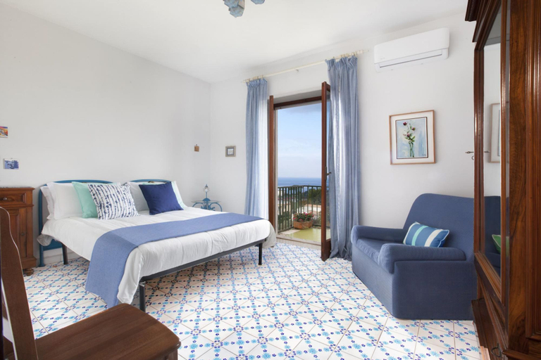 Room 3, Maison Miramare in Sorrento, Napoli