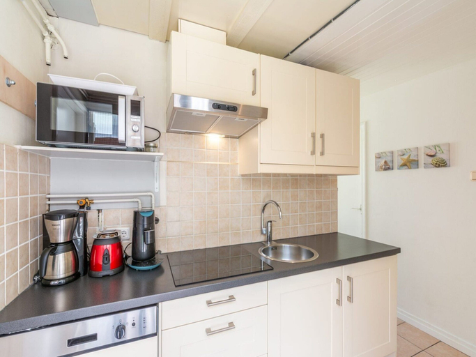 Private kitchen 5, Dune 186 Bungalow on Edge of Park Duinland, Zijpe