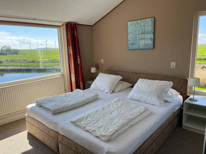 Bedroom 3, Holiday Home in Warns with Private Jetty, Nijefurd