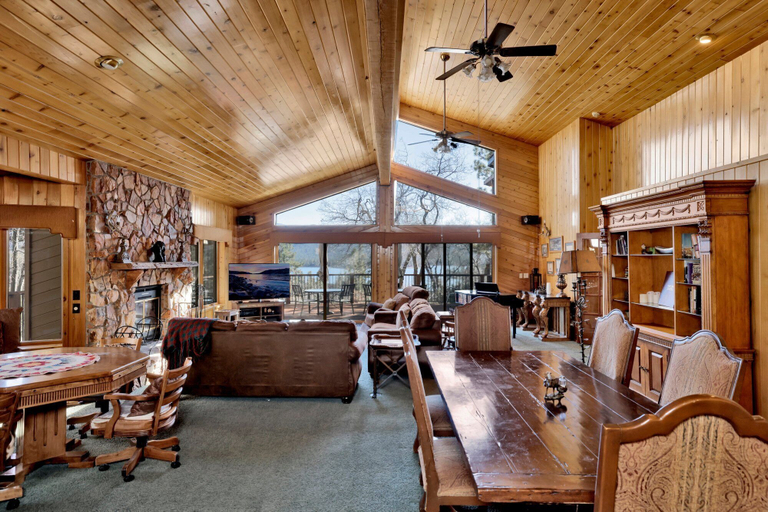 Interior 2, Big Bear 7th Heaven #714, San Bernardino