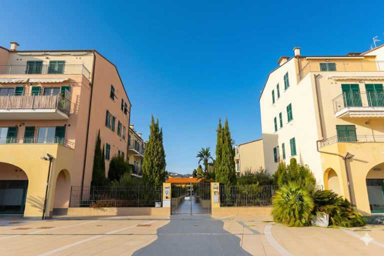 Front of property, Studio Cala di Sole, Imperia