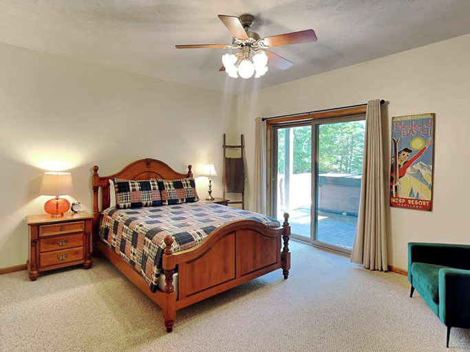 Bedroom 2, Black Pines Lodge, Garrett