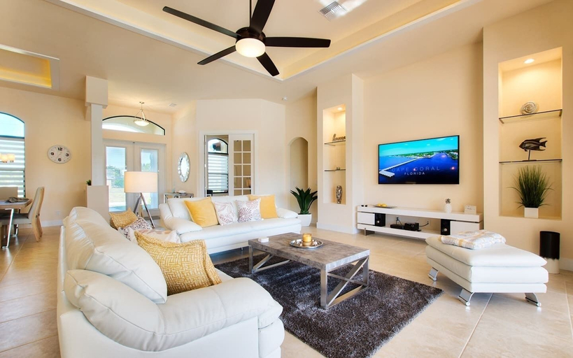 Interior 5, Villa Turtle View, Lee