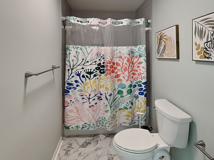 Bathroom, Carolina Cottage by Carolina Retreats, New Hanover