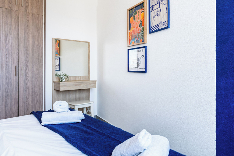 Room 3, Whispering Palms 1-BR Apt. By Finikoudes Beach, Larnaca