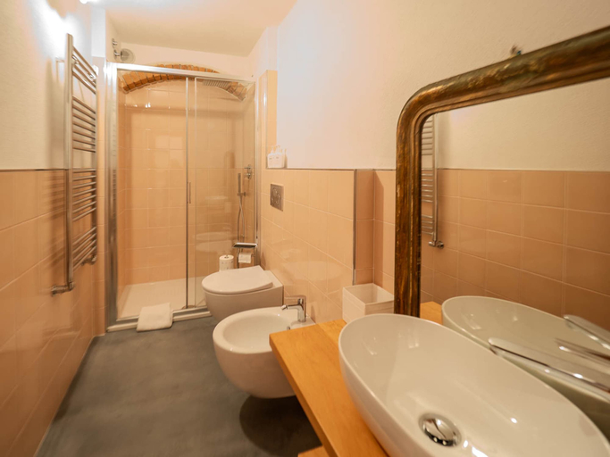 Bathroom 3, Gemma Apartment with AC Sea View Balcony, La Spezia