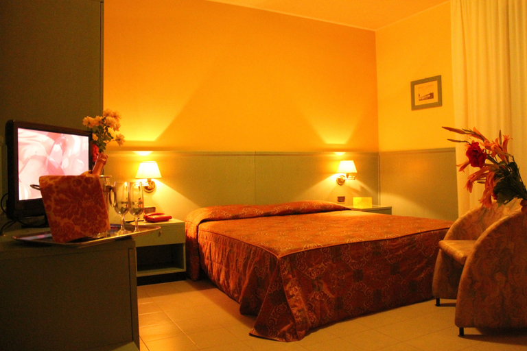 Room 4, hotel Sporting Piscina & Ristorante, Parma
