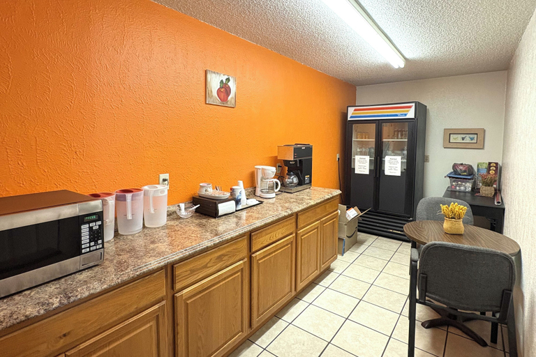 Breakfast area 4, Chaparral Motel Victoria TX US 59, Victoria