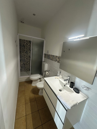 Bathroom, B&B CENTRALE, Lecce