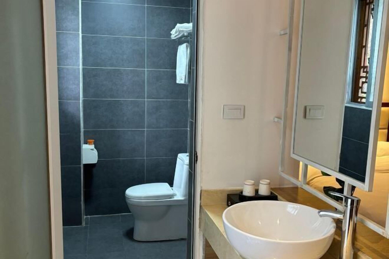 Bathroom 3, Yunke Riverside Mercure (Liuzhou Sanjiang Drum Tower Fengyu Bridge), Liuzhou