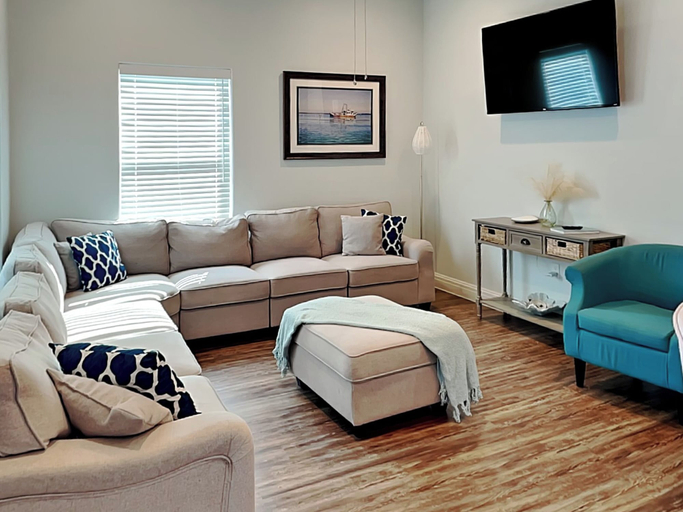 Others 5, Barnacle House by Miss Kitty’s, Aransas