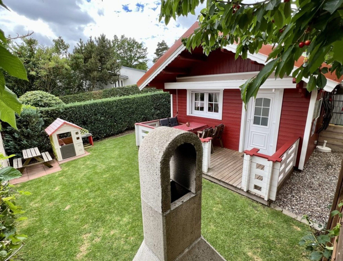 Garden, Wunderschones Blockbohlenhaus am Plauer See, Ludwigslust-Parchim