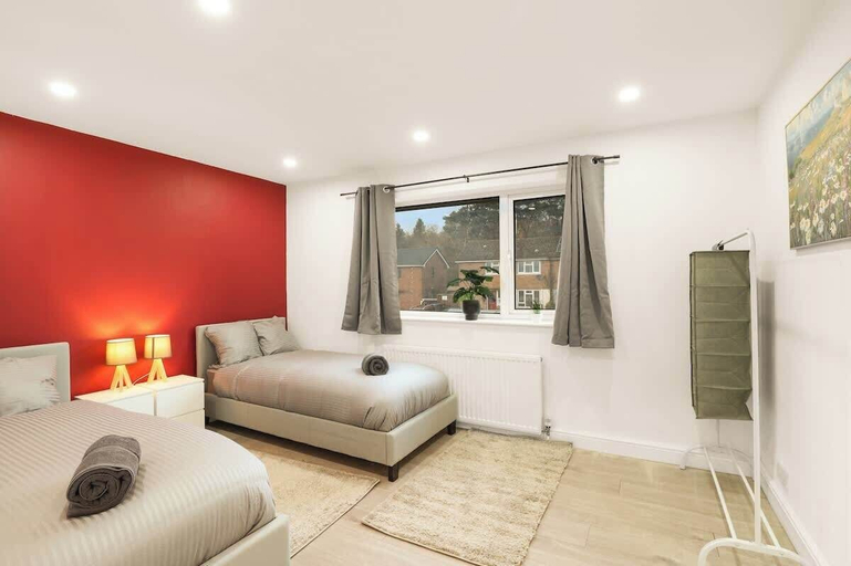 Room 3, 3bed House - Close to Worksop Mansfield, Nottinghamshire