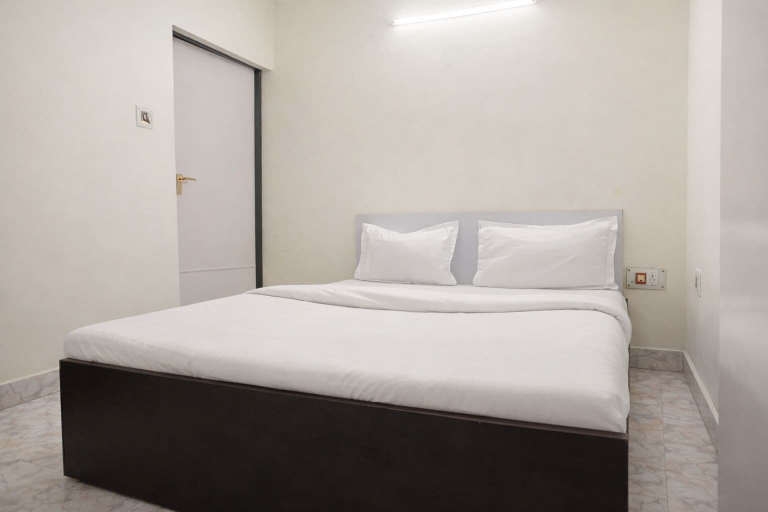 Room 4, Hotel Moon Year, Lucknow