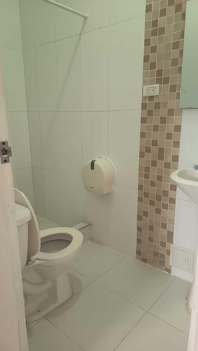 Bathroom 4, Hotel Monte Carlo, Tolú