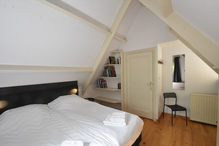 Bedroom 2, Serene Getaway in Edam, Edam-Volendam