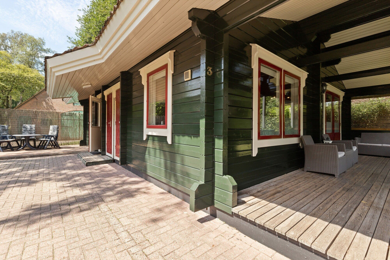 Others 5, Chalet in Hulshorst Near Lake, Nunspeet