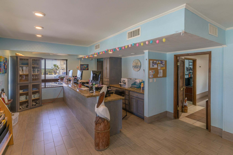 Food & Drinks, Tiki 243 - Extremely Comfortable 3 Bedroom Condo 3 Condo, Cameron