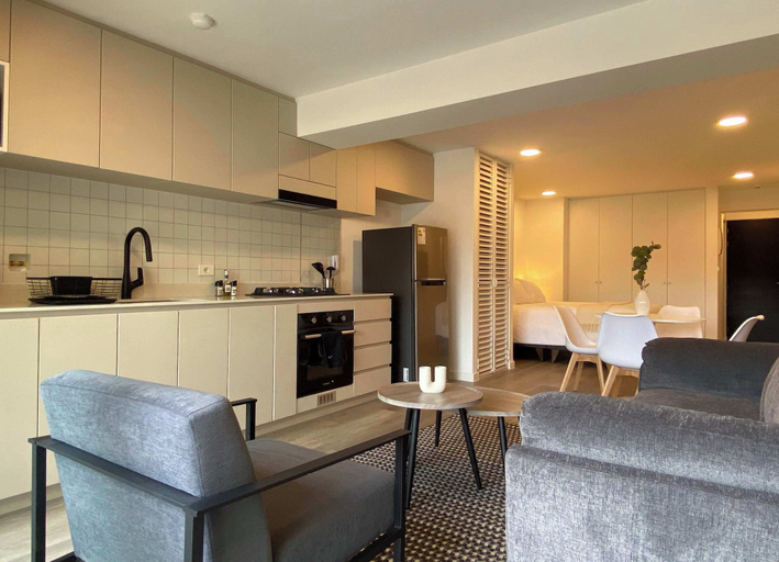 Room 5, w Enchanting Loft w Balcony in Barranco, Lima
