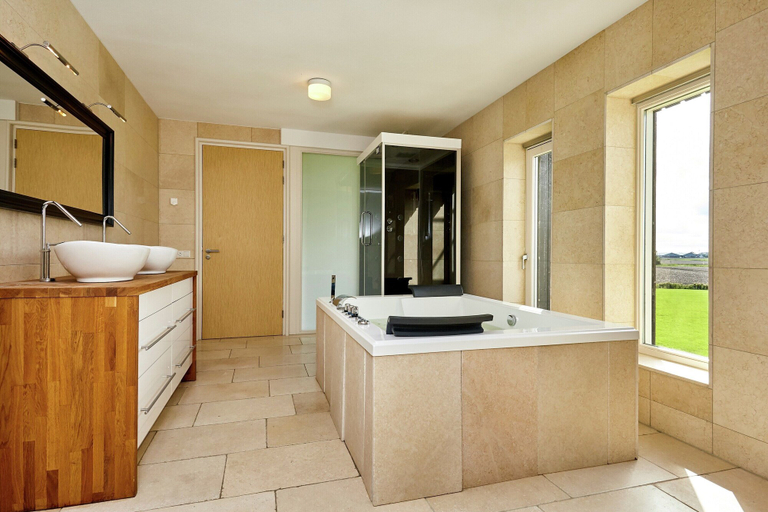 Others 3, Stately Villa in Wierum with Fantastic Views & Hot Tub, Dongeradeel
