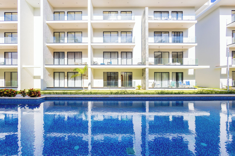Pool 3, Stylish 1BR Apartment – Pool Access, Close to Beach, Salvaleon de Higuey