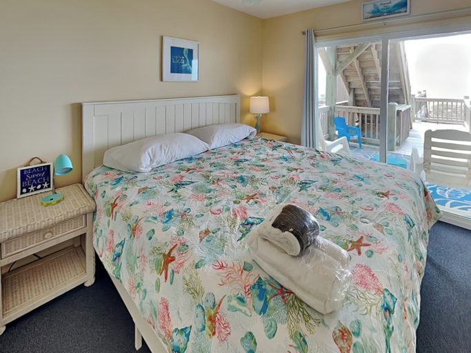 Bedroom 3, Twin Palms by Topsail Realty, Pender