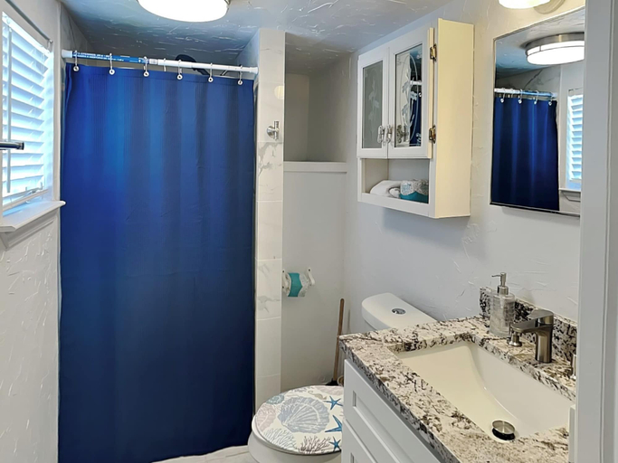 Bathroom, Surfside Beach Bungalow by Ryson Vacation Rentals, Brazoria
