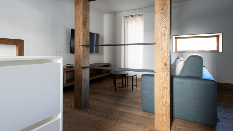 Room 2, So-b049-morc4b1 - Kuerc, Sondrio
