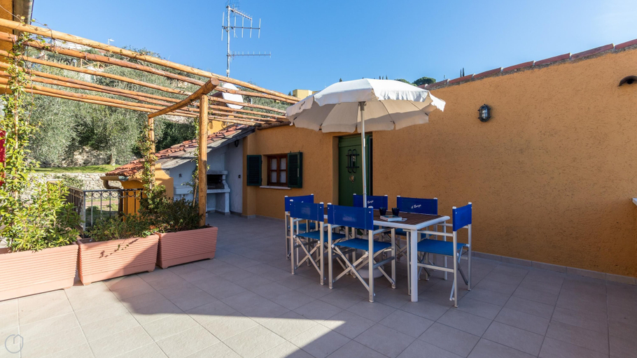 Others 5, Il Borgo Apartments B6 - Sv-d600-bove3l1b, Savona