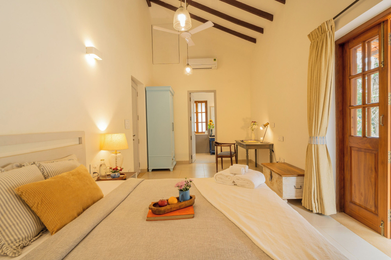 Room 5, ELIVAAS Celest 4 BHK Villa with Pvt Pool, North Goa