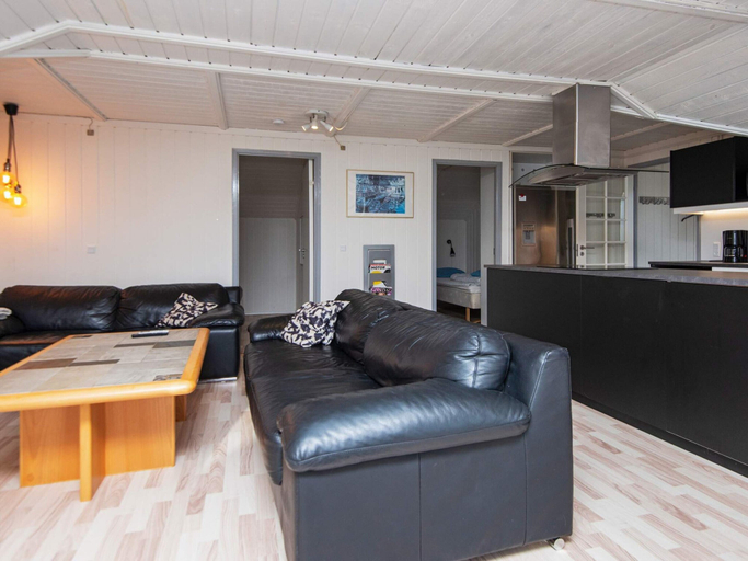 Others 4, 6 Person Holiday Home in Ebeltoft, Syddjurs