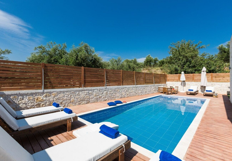 Room 2, Primavera Villas - 2 Heated Pools Jacuzzis, Crete