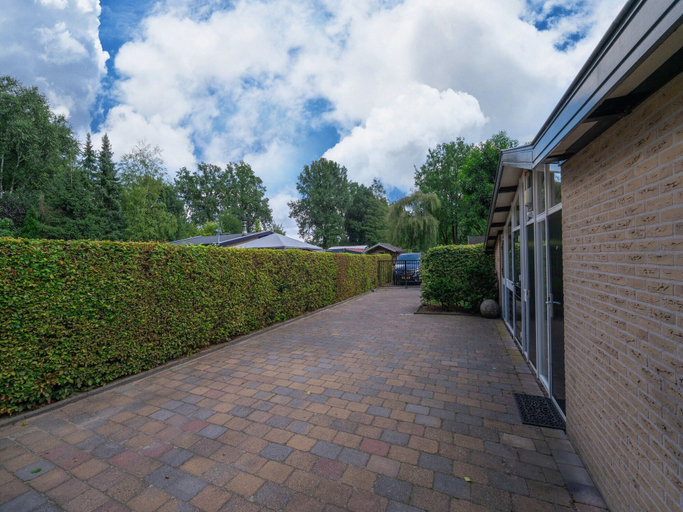 Others 2, Dog-friendly Stay w/ Spa, Barneveld