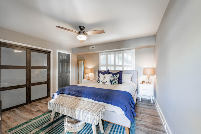 Interior 4, Lakeside Story, Iredell