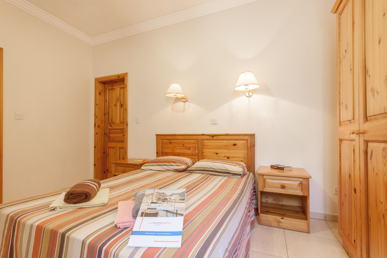 Bedroom 5, Pool and Sea, charming Merill Apart 5
